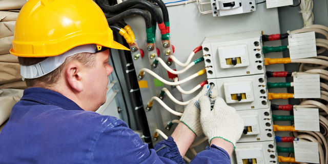 Внутренний электромонтаж Внутренний электромонтаж