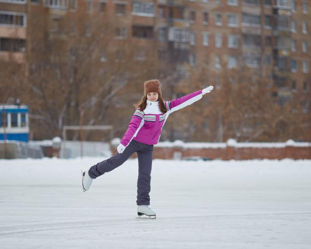 В Рязани открыли каток на Локомотиве