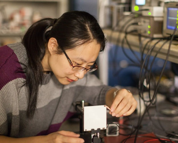 Пластиковые лампы Fipel