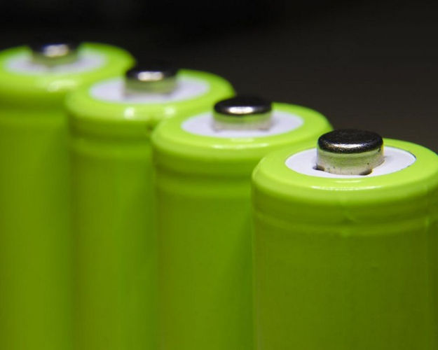 В Самаре смоделировали дешевые материалы для аккумуляторов