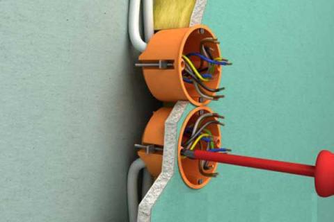 Особенности установки розеток в гипсокартонные стены Особенности установки розеток в гипсокартонные стены