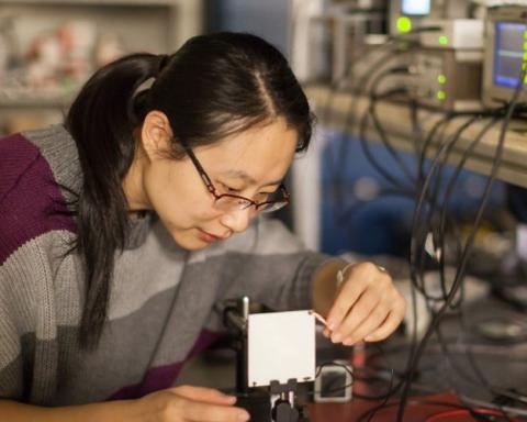 Пластиковые лампы Fipel